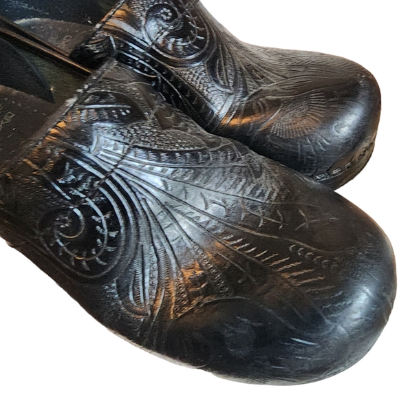 DANSKO Black Tooled Leather Slip-On Professional Clog - Picture 6 of 9